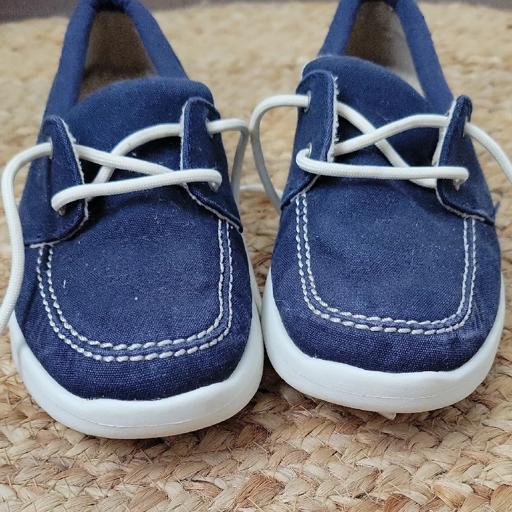 UGG Kids Moccasins in Navy and Cream